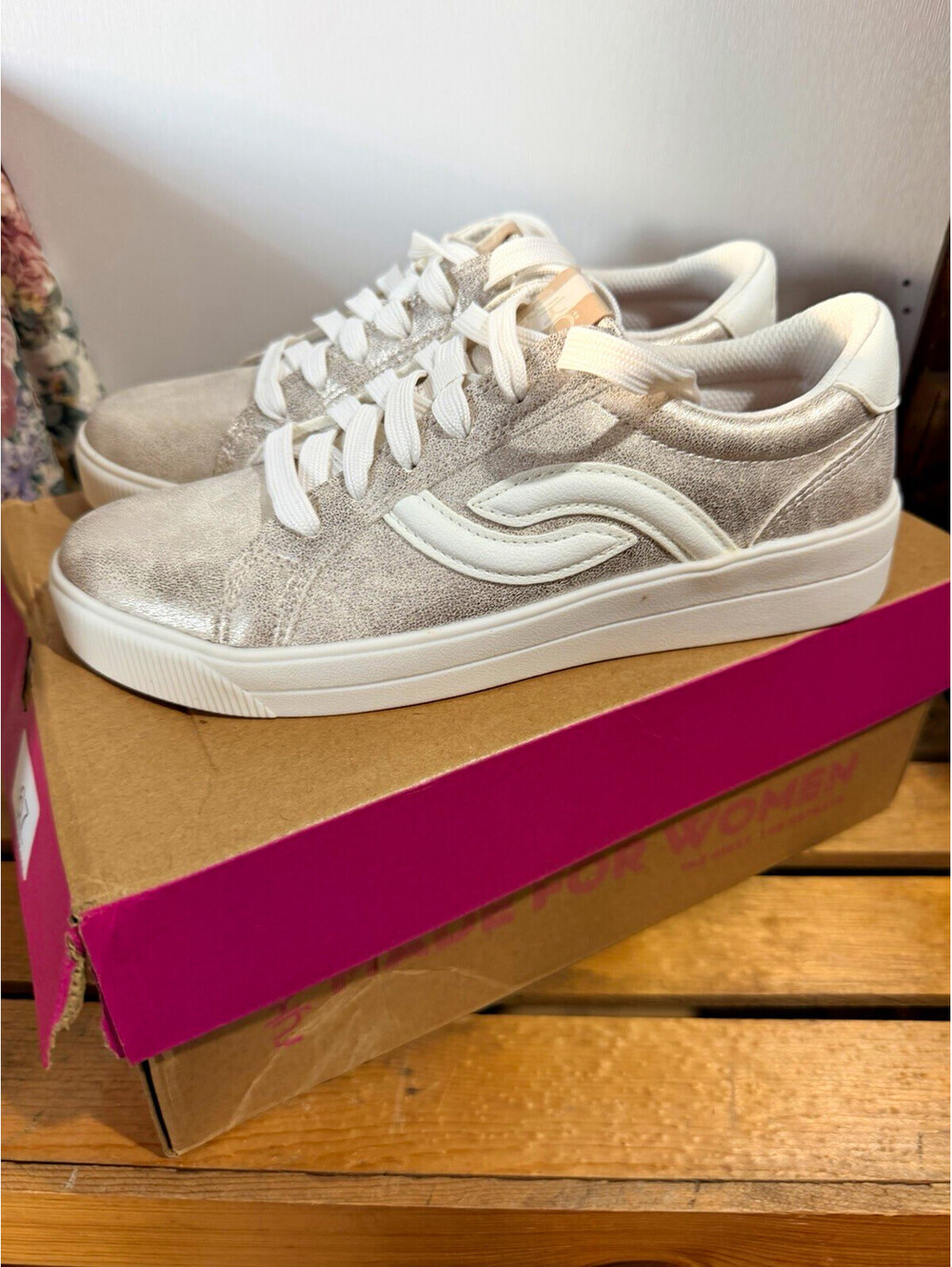 Ryka, Viv Next, Gold Metallic, Sneakers, Women’s, 6.5, Walking Shoes, NIB.